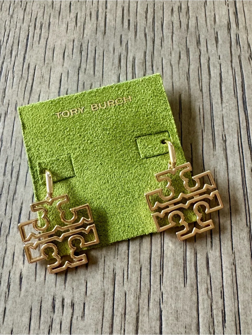 Tory Burch Britten Small Logo Drop Chic Earrings French Wire Gift Luxury NWT